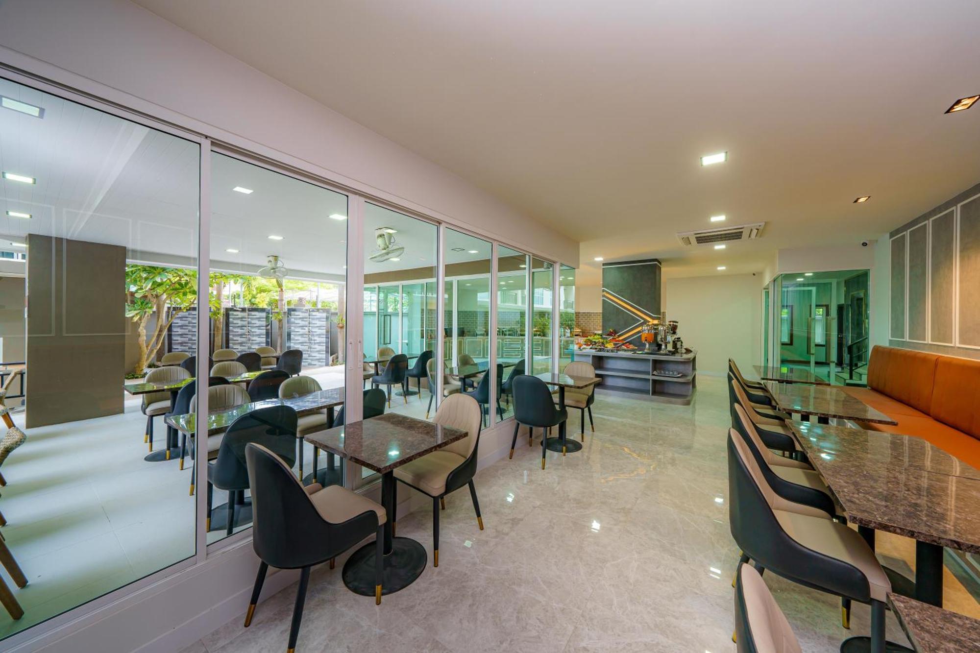 Lhc Hotel And Resort Pattaya Eksteriør bilde